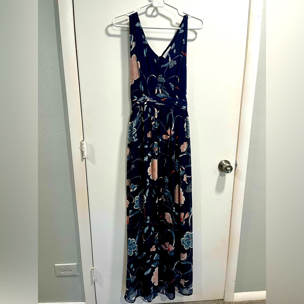 Blue floral Motherhood Maternity sleeveless dress in size L